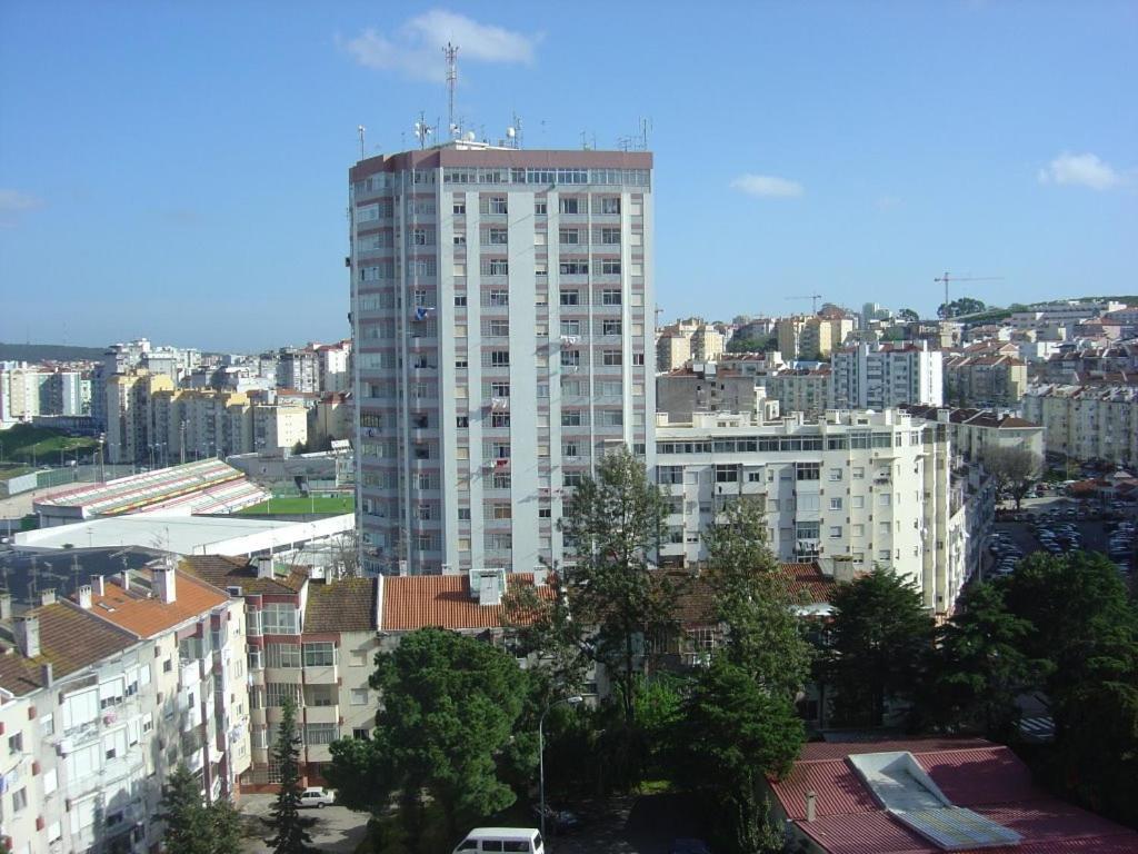 Apartmán In Bed With Lisbon 15E Amadora Exteriér fotografie